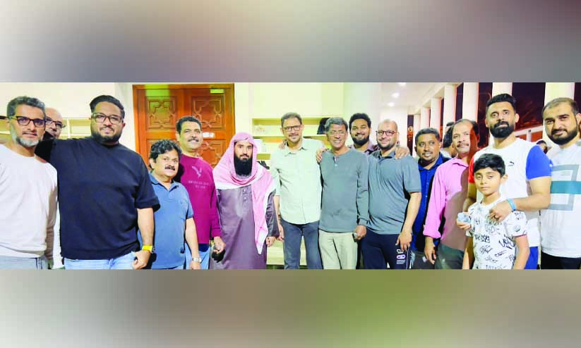 ടി.​എം.​സി.​എ ഇ​ഫ്താ​ർ കി​റ്റ് വി​ത​ര​ണം