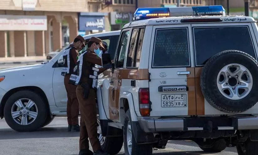 സൗദിയിൽ ഒരാഴ്ചക്കിടെ 21,505 വിദേശി നിയമലംഘകർ അറസ്റ്റിൽ സൗദിയിൽ ഒരാഴ്ചക്കിടെ 21,505 വിദേശി നിയമലംഘകർ അറസ്റ്റിൽ