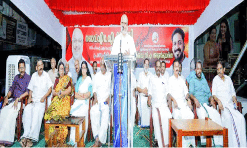 രാഹുൽ ഗാന്ധിക്ക് സ്വന്തം കൊടി കേരളത്തിൽ പുറത്തെടുക്കാൻ മടി -എം.എ. ബേബി