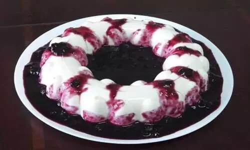 ബ്ലൂ ​ബെ​റി ബ്രെ​ഡ് പു​ഡ്ഡി​ങ്,