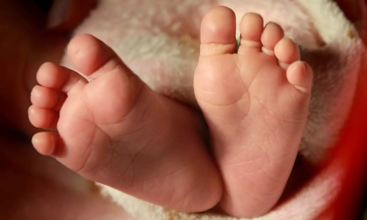 baby feet