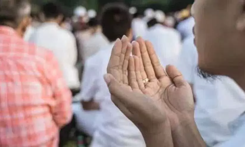 ദ​ബ്ബൂ​സ് പാ​ർ​ക്കി​ൽ ഈ​ദ് ഗാ​ഹ്