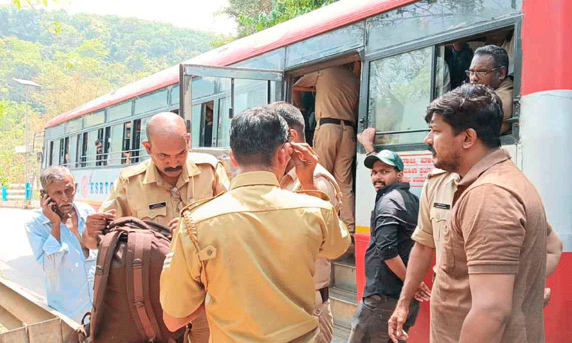 checking at kerala - karnataka borders