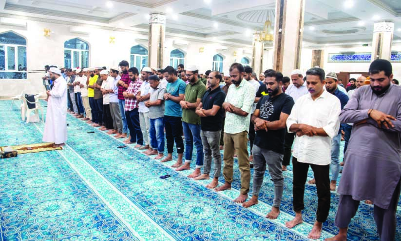 ഇരുപത്തിയേഴാം രാവ്: പ്രാർഥനാ മുഖരിതം മസ്ജിദുകൾ ഇരുപത്തിയേഴാം രാവ്: പ്രാർഥനാ മുഖരിതം മസ്ജിദുകൾ