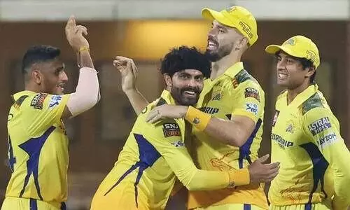 എറിഞ്ഞൊതുക്കി ജദേജയും ദേശ്പാണ്ഡെയും; ചെന്നൈക്ക് മുമ്പിൽ ബാറ്റിങ് മറന്ന് കൊൽക്കത്ത