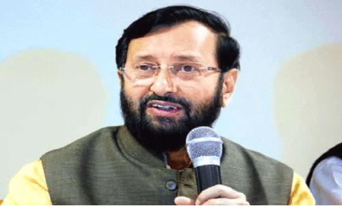 കോ​ൺ​ഗ്ര​സി​ലും സി.​പി.​എ​മ്മി​ലും കു​ടും​ബാ​ധി​പ​ത്യം -പ്ര​കാ​ശ് ജാ​വ്ദേ​ക്ക​ർ