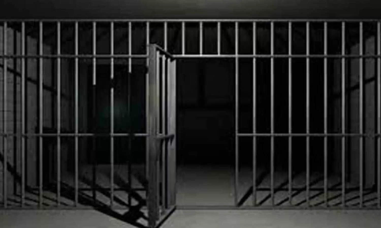 പൊ​ലീ​സു​കാ​ർ​ക്കും സൈ​നി​ക​ർ​ക്കും മോ​ച​നം