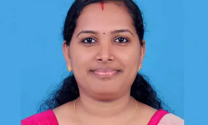 പ്രസവാനന്തര ശസ്ത്രക്രിയക്കിടെ യുവതി മരിച്ചു; അനസ്തേഷ്യയിലെ പിഴവെന്ന് ബന്ധുക്കൾ പ്രസവാനന്തര ശസ്ത്രക്രിയക്കിടെ യുവതി മരിച്ചു; അനസ്തേഷ്യയിലെ പിഴവെന്ന് ബന്ധുക്കൾ