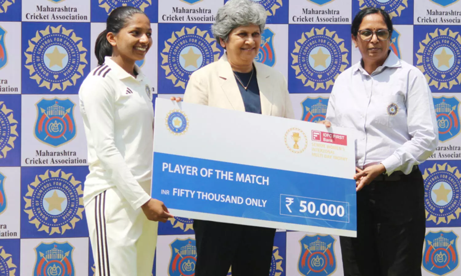 ആ​വേ​ശ​പ്പോ​രി​ൽ തോ​ൽ​വി ഏ​റ്റു​വാ​ങ്ങി മി​ന്നു സം​ഘം; ദ​ക്ഷി​ണ മേ​ഖ​ല​യെ ഒ​രു വി​ക്ക​റ്റി​ന് തോ​ൽ​പി​ച്ച് പൂ​ർ​വ മേ​ഖ​ല​ക്ക് കി​രീ​ടം