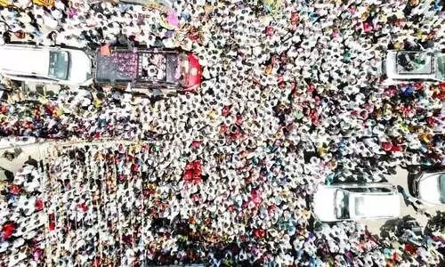 ഭരണഘടന സംരക്ഷിക്കാൻ  ഹിന്ദുത്വയെ  പരാജയപ്പെടുത്തേണ്ടതുണ്ട്​