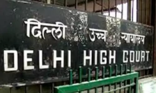 Political parties are not prohibited from contesting municipal elections; High Court of Delhi