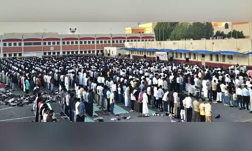 ഇന്ത്യൻ സ്കൂൾ ഈദ്ഗാഹിൽ ഒഴുകിയെത്തിയത് ആയിരങ്ങൾ