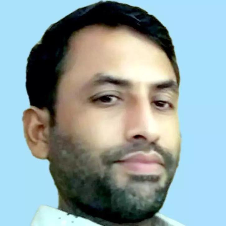 യു​വാ​വ് കു​ഴ​ഞ്ഞു​വീ​ണ് മ​രി​ച്ചു