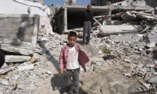 സഹായമെത്തുന്നില്ല; ഗസ്സക്ക് വിശക്കുന്നു, ഭക്ഷ്യ ട്രക്കുകൾ പിടിച്ചുവെച്ച് ഇസ്രായേൽ സഹായമെത്തുന്നില്ല; ഗസ്സക്ക് വിശക്കുന്നു, ഭക്ഷ്യ ട്രക്കുകൾ പിടിച്ചുവെച്ച് ഇസ്രായേൽ