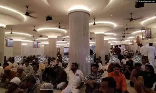 ഇന്ത്യയിലെ ആദ്യ ഭൂഗർഭ മസ്ജിദിൽ പെരുന്നാൾ നമസ്കാരം നടന്നു ഇന്ത്യയിലെ ആദ്യ ഭൂഗർഭ മസ്ജിദിൽ പെരുന്നാൾ നമസ്കാരം നടന്നു