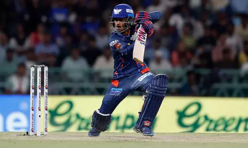 ബദോനിക്ക് അർധ സെഞ്ച്വറി (35 പന്തിൽ 55*); ലഖ്നോവിനെതിരെ ഡൽഹിക്ക് 168 റൺസ് വിജയലക്ഷ്യം