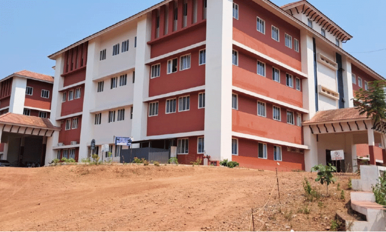 പു​തി​യ അ​ക്കാ​ദ​മി​ക് ബ്ലോ​ക്ക്