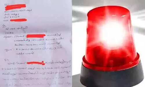 വാഹനമിടിച്ച് പരിക്കേറ്റ് പ്ലാസ്റ്ററിട്ട് കിടക്കുന്നയാൾ മൊഴി നൽകാൻ സ്റ്റേഷനിലെത്തണമെന്ന് പൊലീസ്; വനിത കോൺസ്റ്റബിളിനും പൊലീസുകാരനും എതിരെ ഡി.വൈ.എസ്.പിക്ക് പരാതി