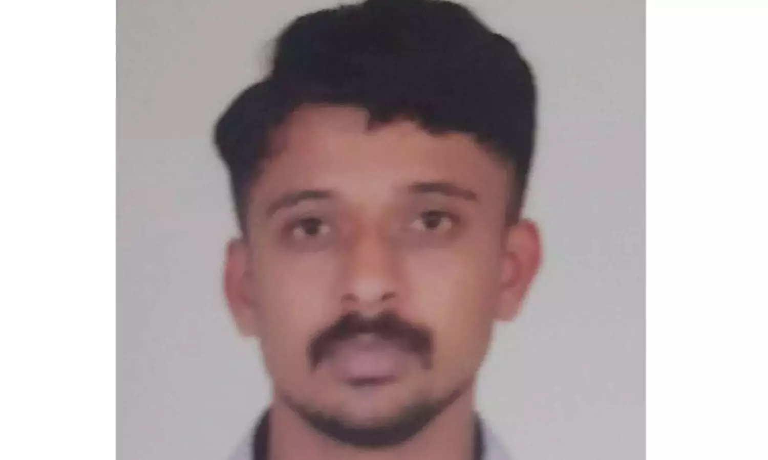 അമ്മേ, സുരക്ഷിതനാണ്; ഇറാൻ പിടിച്ചെടുത്ത കപ്പലിലെ മലയാളി ധനേഷ് കുടുംബവുമായി സംസാരിച്ചു