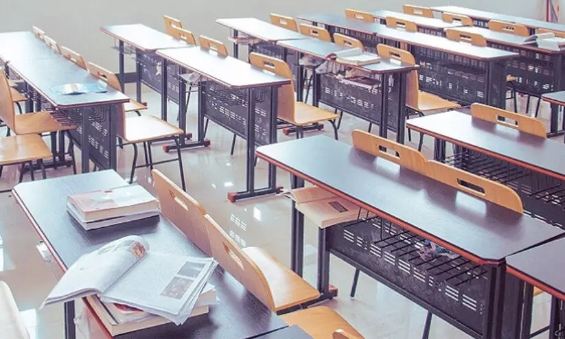 ഒമാനിൽ കനത്ത മഴ തുടരുന്നു; നാല്​ ഗവർണറേറ്റുകളിൽ നാളെ സ്കൂളുകൾക്ക്​ അവധി