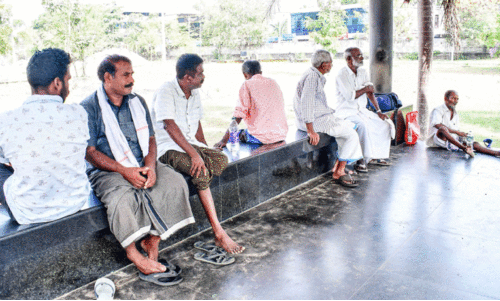 മെഡിക്കല് കോളജ് ആശുപത്രിയിലും ആവേശം അടങ്ങാതെ തെരഞ്ഞെടുപ്പ് കാഹളം മെഡിക്കല് കോളജ് ആശുപത്രിയിലും ആവേശം അടങ്ങാതെ തെരഞ്ഞെടുപ്പ് കാഹളം