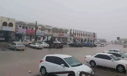 ഒമാനിൽ കനത്ത മഴ തുടരുന്നു​; വാദികൾ നിറഞ്ഞൊഴുകി