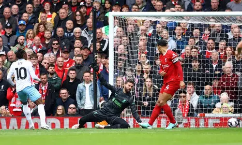 ലിവർപൂളിന് തോൽവി; കിരീട പ്രതീക്ഷക്ക് കനത്ത തിരിച്ചടി