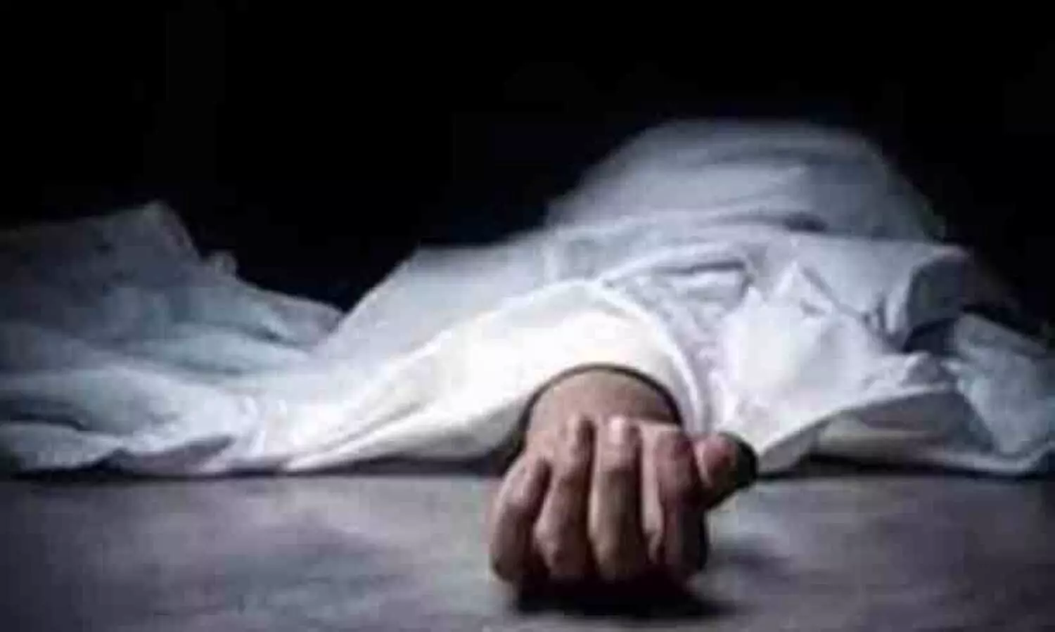 ടാപ്പിൽനിന്ന് വെള്ളമെടുക്കുന്നതിനെ ചൊല്ലി തർക്കം; യുവതിയെ അയൽവാസിയായ 15കാരി കുത്തിക്കൊന്നു