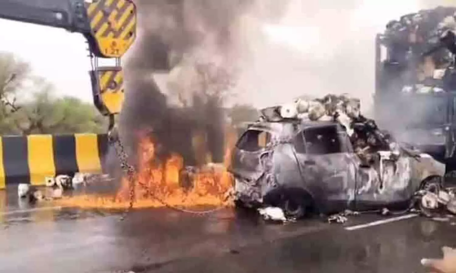 car burnt after gas kit burst in collision with truck