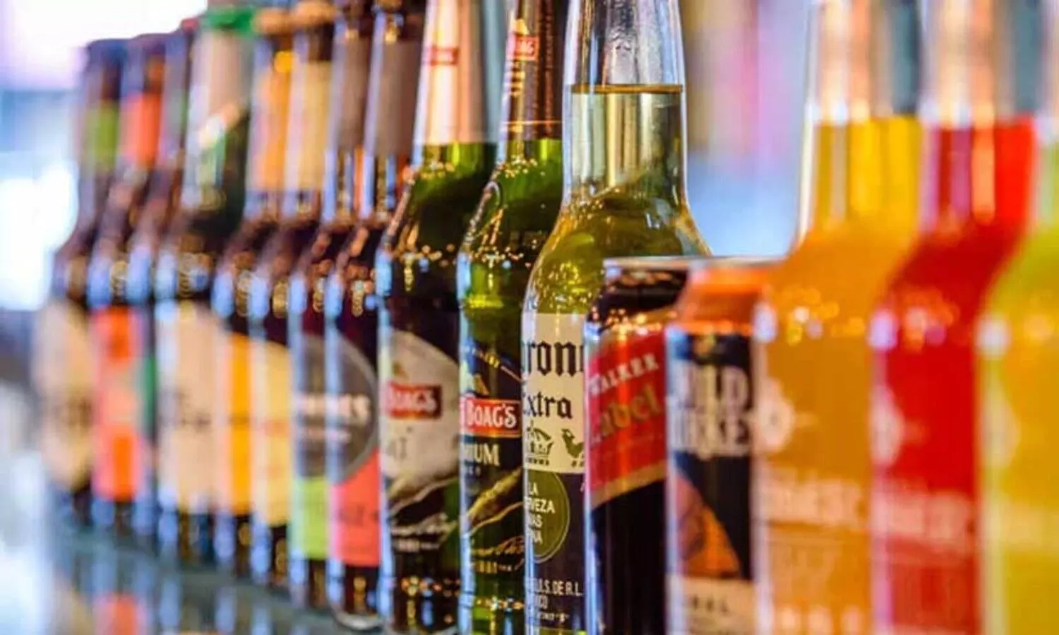 ലോക്സഭ തെരഞ്ഞെടുപ്പ്: ജമ്മു കശ്മീരിൽ കറൻസിയും മദ്യവും മയക്കുമരുന്നും പിടികൂടി