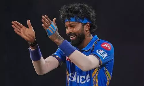 ‘ഹാർദിക് സന്തോഷവാനാണെന്ന് കാണിക്കാൻ ചിരിച്ച് അഭിനയിക്കുന്നു, ആരാധക രോഷം തടയണം’; മുന്നറിയിപ്പുമായി പീറ്റേഴ്സൺ