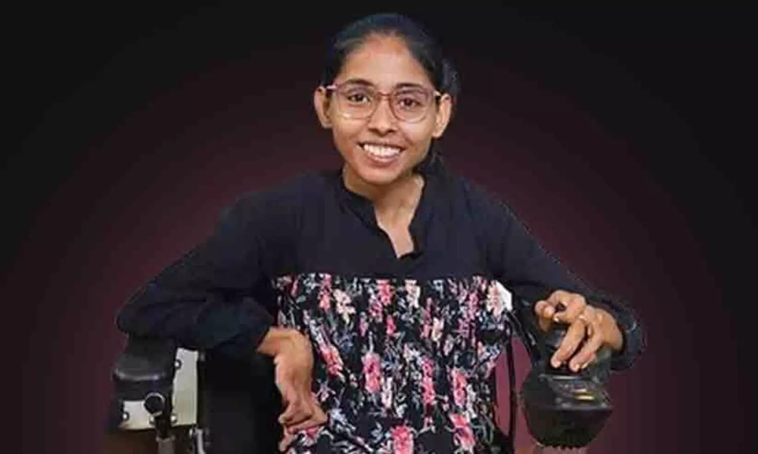 ശാരികയുടെ സിവിൽ സർവീസിന് സെറിബ്രല്‍ പാള്‍സി കീഴടക്കിയതിന്റെ തിളക്കം