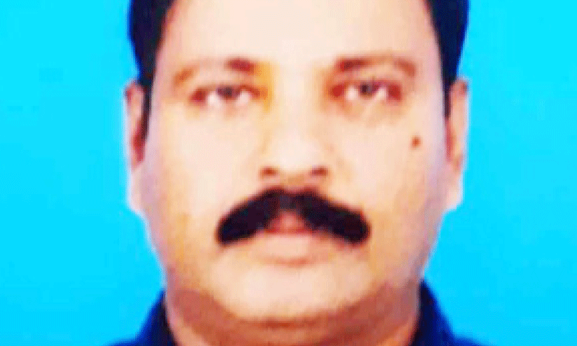 ത​യ്യി​ൽ ര​മേ​ശ​ൻ