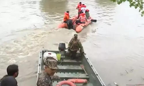 ജമ്മു കശ്മീരിലെ ഝലം നദിയിൽ ബോട്ട് മറിഞ്ഞ് നാലു മരണം