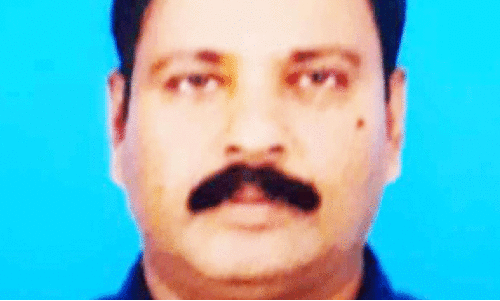 ത​യ്യി​ൽ ര​മേ​ശ​ൻ