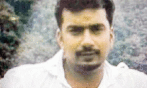 ആ​ദ​ർ​ശ്