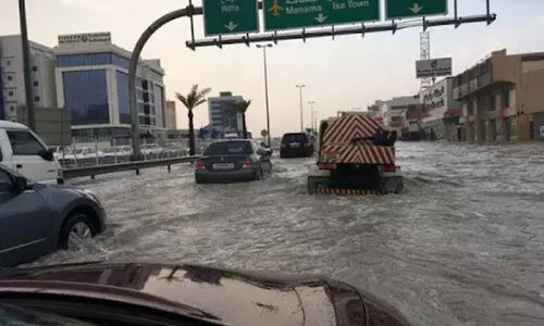 ബഹ്‌റൈനിൽ കനത്ത മഴയും കാറ്റും; ജാഗ്രത പാലിക്കാൻ നിർദേശം