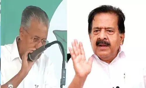 മൈക്ക് പോലും മുഖ്യമന്ത്രിയോട് പ്രതിഷേധിക്കുന്നുവെന്ന് ചെന്നിത്തല