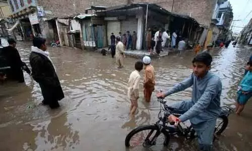 മിന്നലും പേമാരിയും; പാകിസ്താനിലും അഫ്ഗാനിസ്താനിലും നിരവധി മരണം