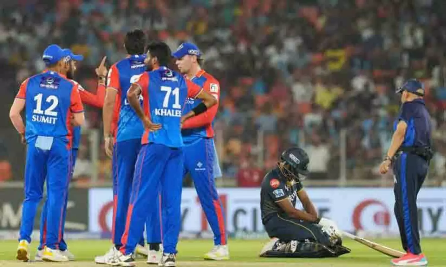 ഗുജറാത്ത് ടൈറ്റൻസിനെ എറിഞ്ഞൊതുക്കി; ഡൽഹിക്ക് 90 റൺസ് വിജയലക്ഷ്യം