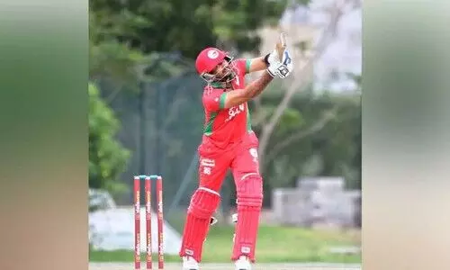 പ്രീമിയർ കപ്പ് ട്വന്റി20: തുടർച്ചയായ മൂന്നാം വിജയം; ഒമാൻ നോക്കൗട്ട് റൗണ്ടിൽ പ്രീമിയർ കപ്പ് ട്വന്റി20: തുടർച്ചയായ മൂന്നാം വിജയം; ഒമാൻ നോക്കൗട്ട് റൗണ്ടിൽ