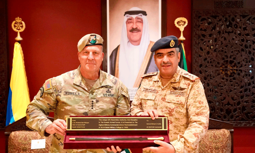 സൈ​നി​ക മേ​ധാ​വി സെ​ന്‍റ്കോം ക​മാ​ൻ​ഡ​റു​മാ​യി ച​ർ​ച്ച ന​ട​ത്തി