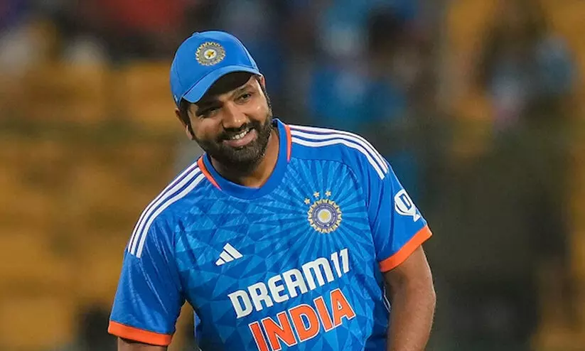 കേൾക്കുന്നതെല്ലാം വ്യാജം; ട്വന്റി20 ലോകകപ്പ് ടീമിനെ ചൊല്ലിയുള്ള അഭ്യൂഹങ്ങൾ തള്ളി രോഹിത് കേൾക്കുന്നതെല്ലാം വ്യാജം; ട്വന്റി20 ലോകകപ്പ് ടീമിനെ ചൊല്ലിയുള്ള അഭ്യൂഹങ്ങൾ തള്ളി രോഹിത്