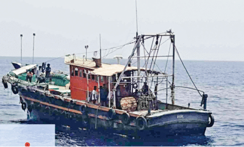 യന്ത്ര തകരാർ; കടലിൽ കുടുങ്ങിയ മത്സ്യബന്ധന ബോട്ട് രക്ഷപ്പെടുത്തി