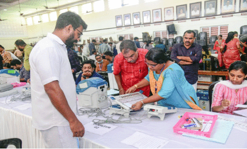 സ്ഥാനാർഥികളും ചിഹ്നങ്ങളും ഇന്ന് വോട്ടുയന്ത്രത്തിലേക്ക്