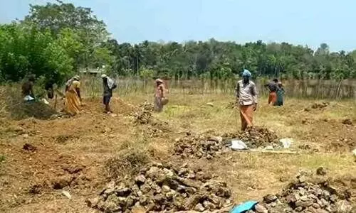 മ​ണ്ണെ​ടു​പ്പു​ത്സ​വം