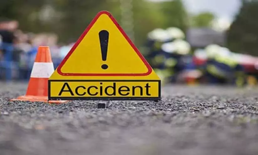 വാഹനത്തിന് തീപിടിച്ചു ഒരാൾ മരിച്ചു വാഹനത്തിന് തീപിടിച്ചു ഒരാൾ മരിച്ചു