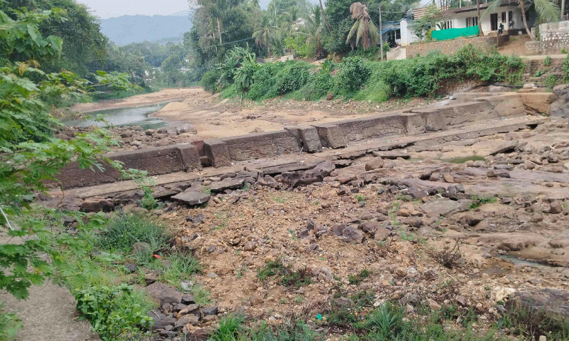 കുടിവെള്ളത്തിനായി നെട്ടോട്ടം; പ്രശ്നപരിഹാരത്തിന് പദ്ധതികൾ ഇല്ല