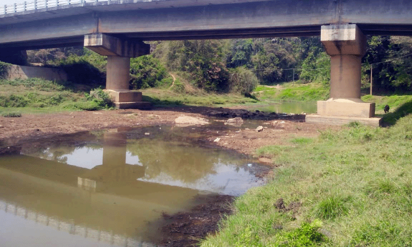 ക​ക്ക​ട​വ് പു​ഴ