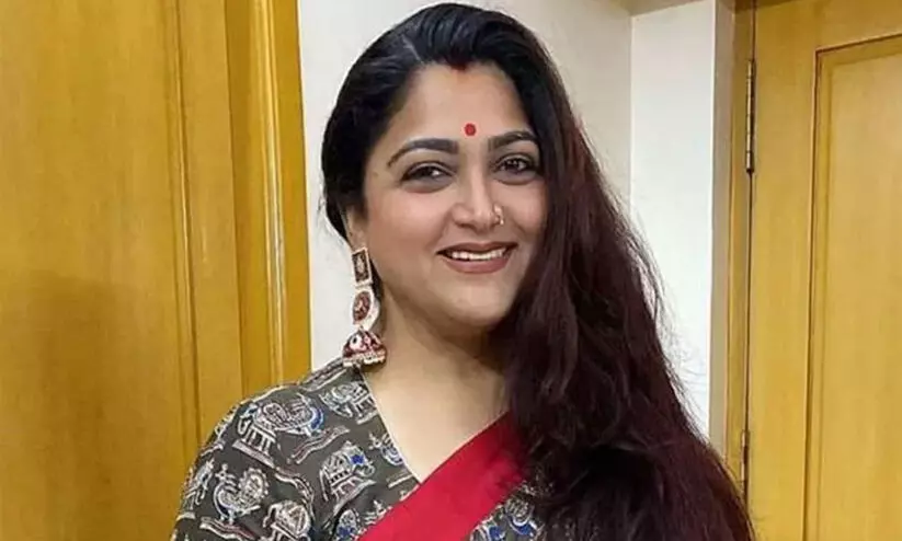 ‘വോട്ട് ഫോർ ഇൻഡ്യ’ എന്ന് ഖുശ്ബു; വിവാദമായപ്പോൾ ഇൻഡ്യ സഖ്യത്തിന് വോട്ട് ചോദിച്ചതല്ലെന്ന് വിശദീകരണം ‘വോട്ട് ഫോർ ഇൻഡ്യ’ എന്ന് ഖുശ്ബു; വിവാദമായപ്പോൾ ഇൻഡ്യ സഖ്യത്തിന് വോട്ട് ചോദിച്ചതല്ലെന്ന് വിശദീകരണം